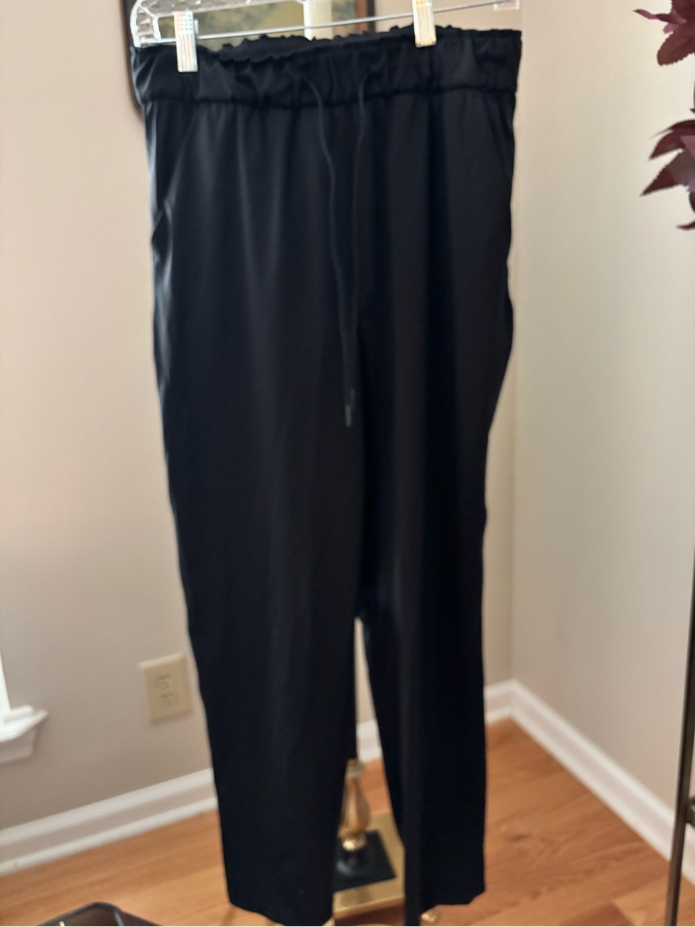 Lululemon Keep Moving Pant 7/8 High Rise in Black Size 8